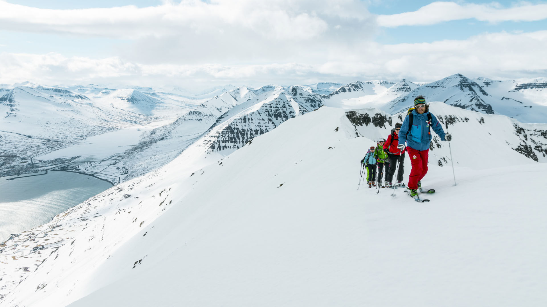Gefuehrte Skitourenreise Nach Island Inklusive Flug